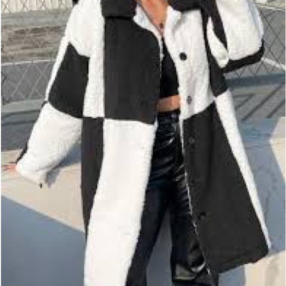Stylish Black and White Women's Coat - Picture 5 of 6